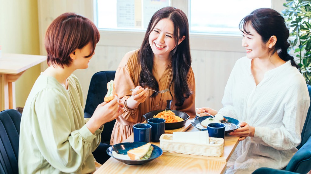 名古屋市中区千代田、鶴舞駅で誕生日のディナーをお探しなら、夜カフェとして料理を提供する「atmass（アトマス）」へお越しください。